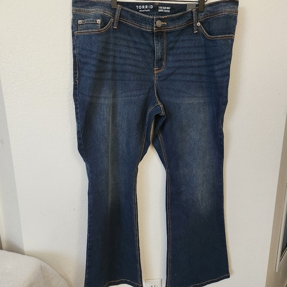 Torrid Luxe Slim Bootcut Jeans Women's Size 22 - Picture 3 of 7